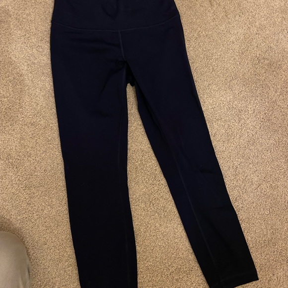 Lululemon dark blue navy, HR wunder train leggings size 6, 23”, Like New, EUC - Picture 2 of 3